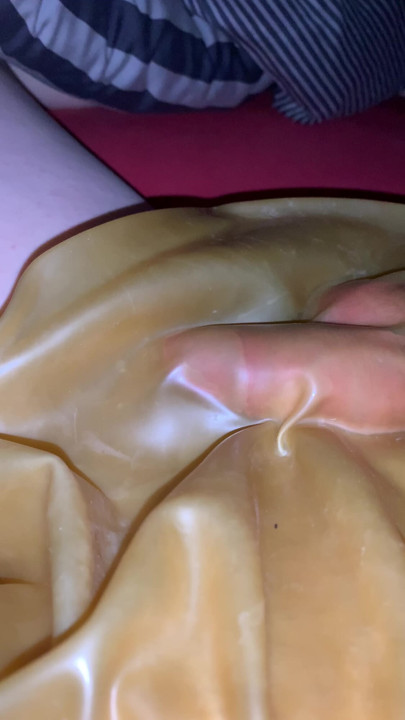 التبول في السراويل المطاطية