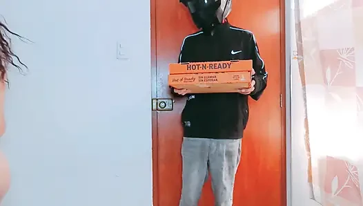 Pengiriman tiba dan saya tidak punya untuk pizza