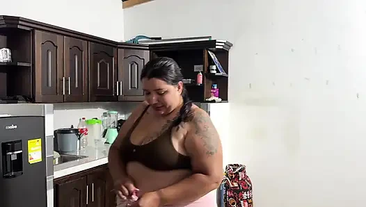 THE PIZZA DELIVERY MAN IS CAUGHT IN THE FORM OF PAYMENT ! WHAT NAUGHTY