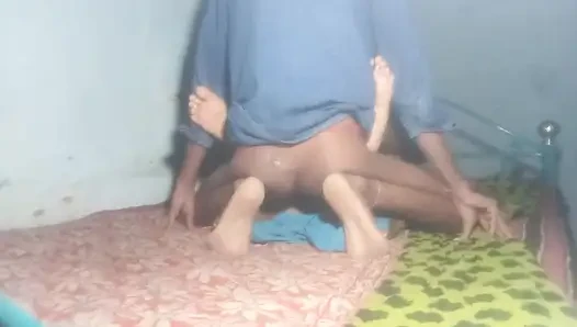 Zum ersten mal sex mit indischem bhabhi