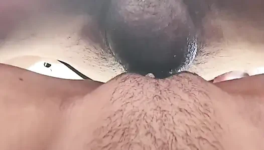 Kakak Ipar India Seksi Shivani Lagi Asik Sama Teman Suaminya Sendiri.