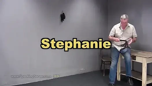 Cambuk payudara Stephanie