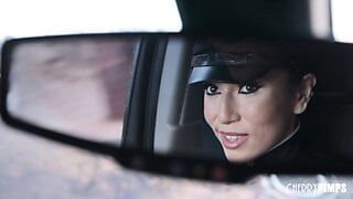 Geile Chauffeurin Judy Jolie will Donny Sins großen schwarzen Schwanz