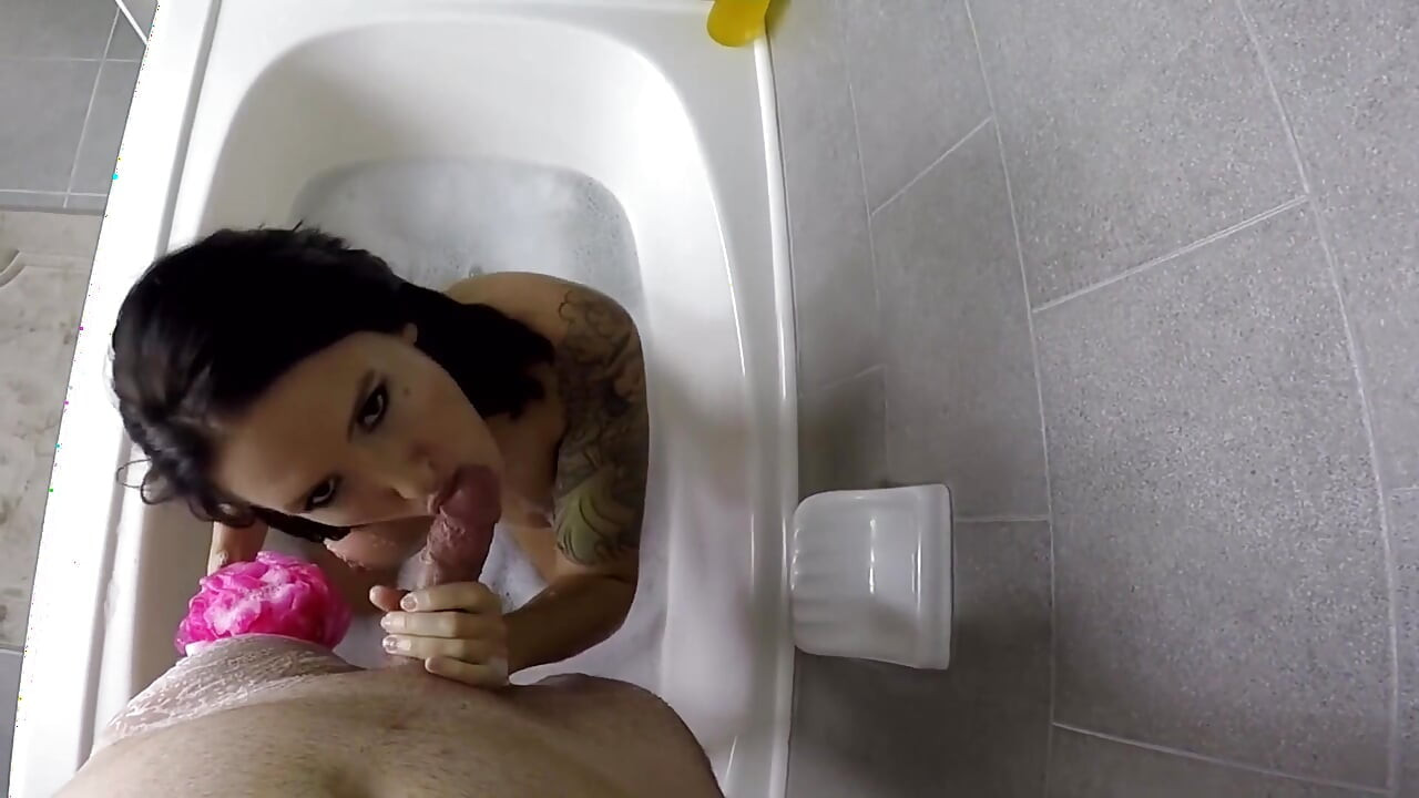 Bathtime BJ with Reagan Lush Gopro Vers