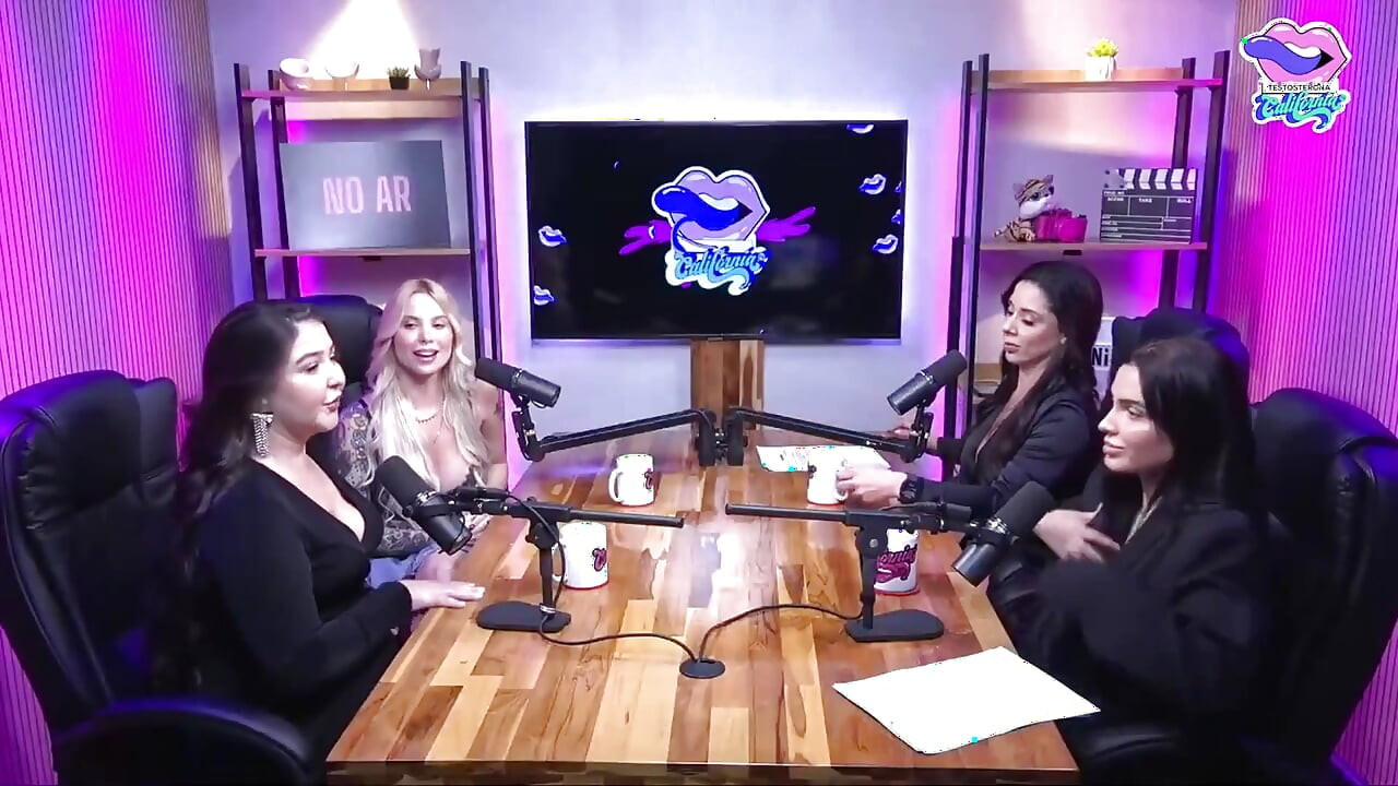 Hot Podcast with Gi Genesini and Flora Favaretto