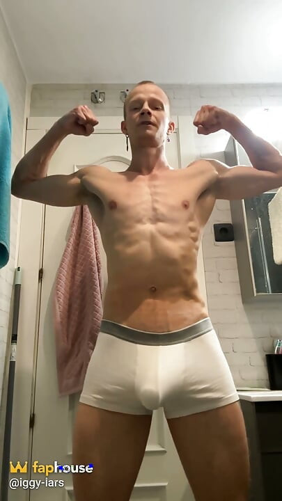 Russian Dude Humilates a Man Online and Cums