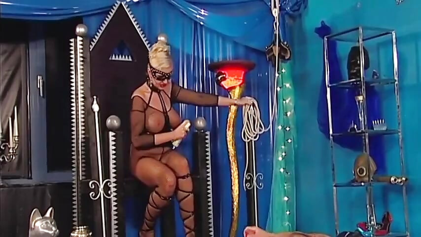 Sadomaso-klinik - sessão extrema de bdsm