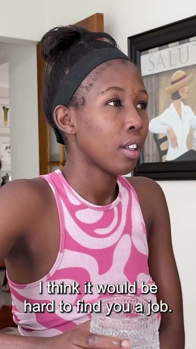 Denne genert EBONY 18-årige svor, at hun var tro mod sin MAND... Jeg kneppede hende i ansigtet, før han ringede tilbage | Klip 1