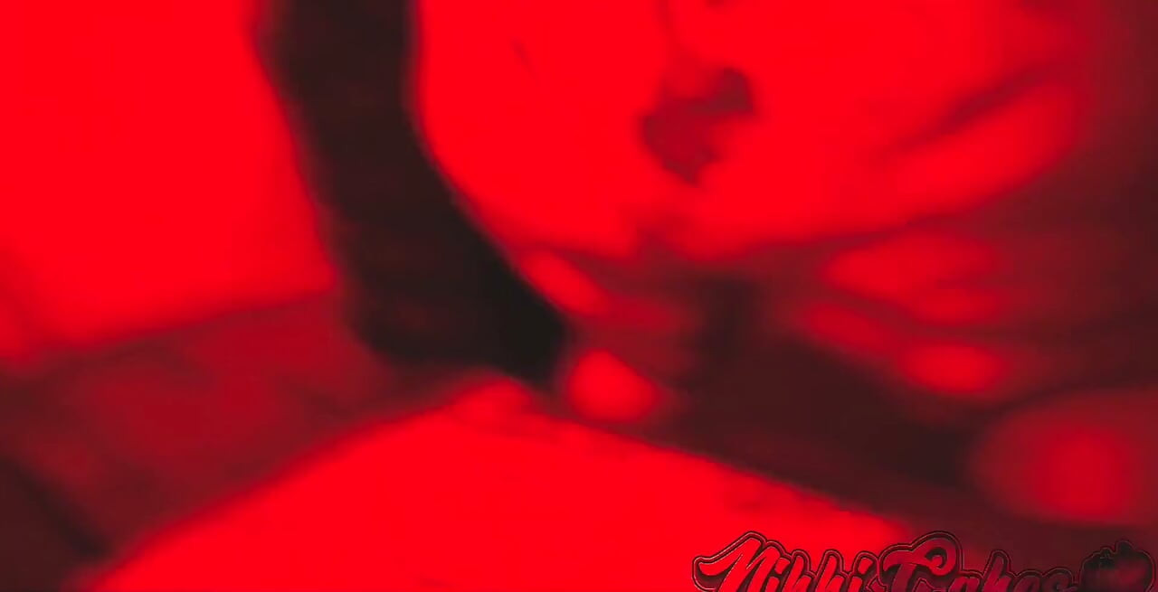 Stacxxxs představuje: Série Čtvrti červených světel - Nikki Cakes