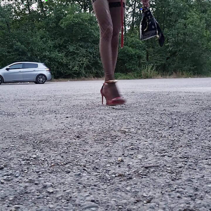 SchooL❣️Teacher shows off in the car park of La Faisanderie. [⁵Jul²⁶] ²⁰h ²³h VaneSsaBiTCHx PariSChienneTrvprod⁹¹