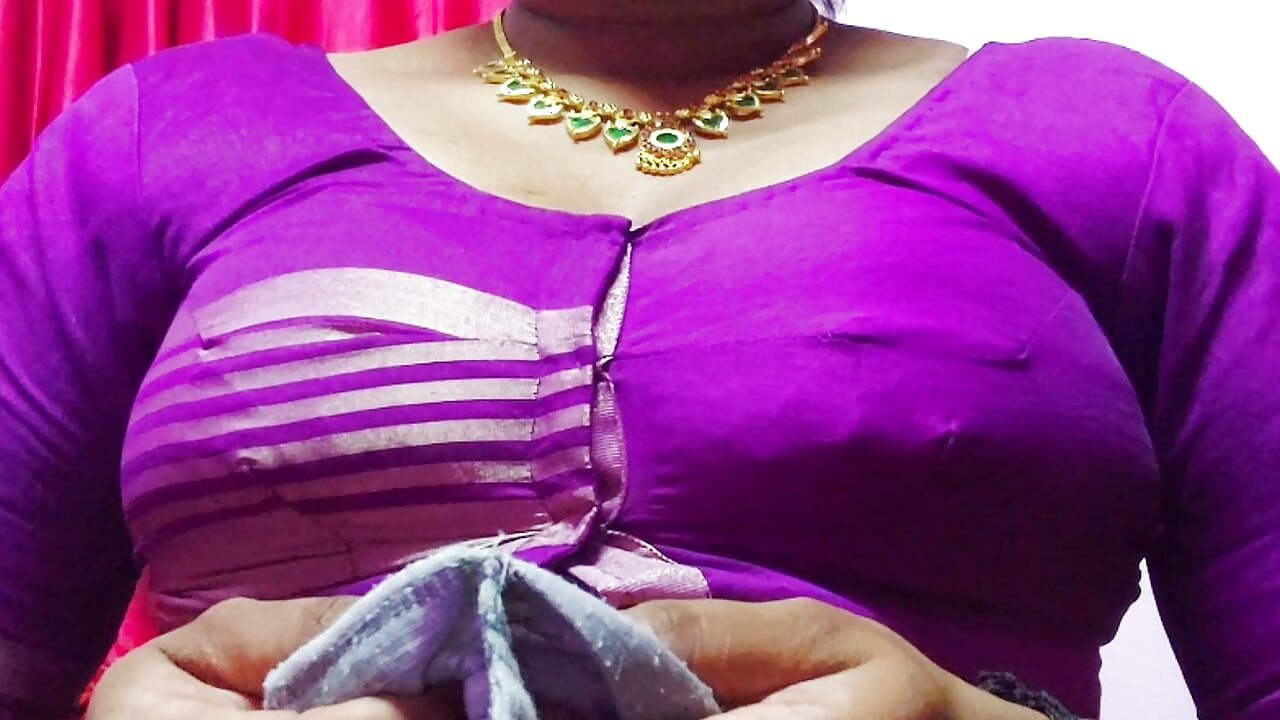 Bhabhi llamó a su hermanastro a su casa