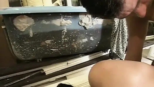 Mahasiswa akhirnya ingin ditembus dari belakang