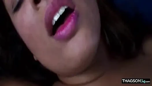 Pantat bahenol tante seksi ini dientot habis-habisan sampai lubangnya menganga lebar dan dicrot di dalam