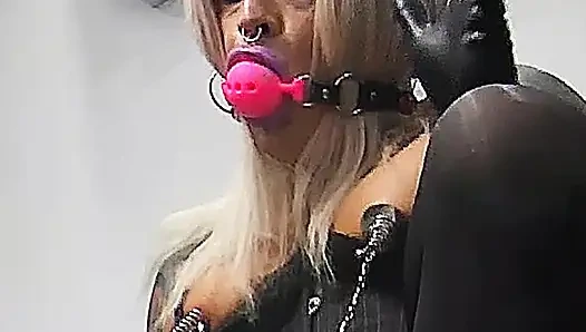 Holly Hore Blitz-plapps Her Sissy Balls, Machine Fast Plapping
