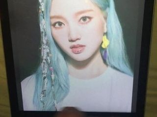 Loona Gowon Sperma-Tribut