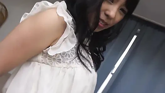 İri göğüslü oryantal kızlar sahnesi-2 seksi büyük memeli Japon Chinatsu Kurusu sert sikişiyor ve büyük yarak emiyor