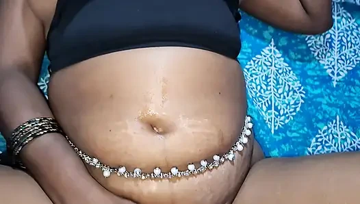 Hintli Üvey Anne Seks Zevki Için Oğlanı Baştan Çıkarıyor