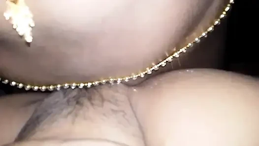 Секс дези бхабхи с красивым шмелем XXX видео