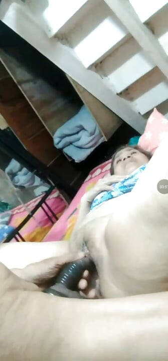 그녀는 '멋진 섹스 하우스 마누라