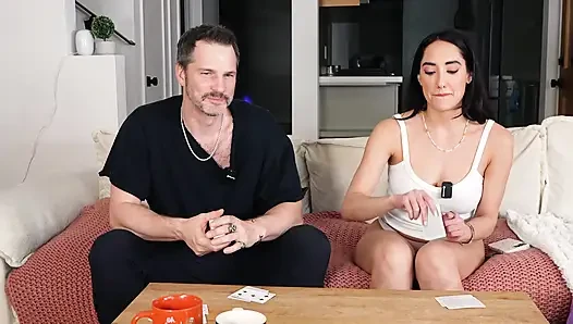 Bintang latina cantik chloe amour twerking di podcast tom games