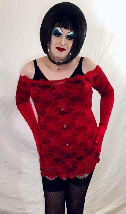 Sissy slet Debra verwijdert Robe