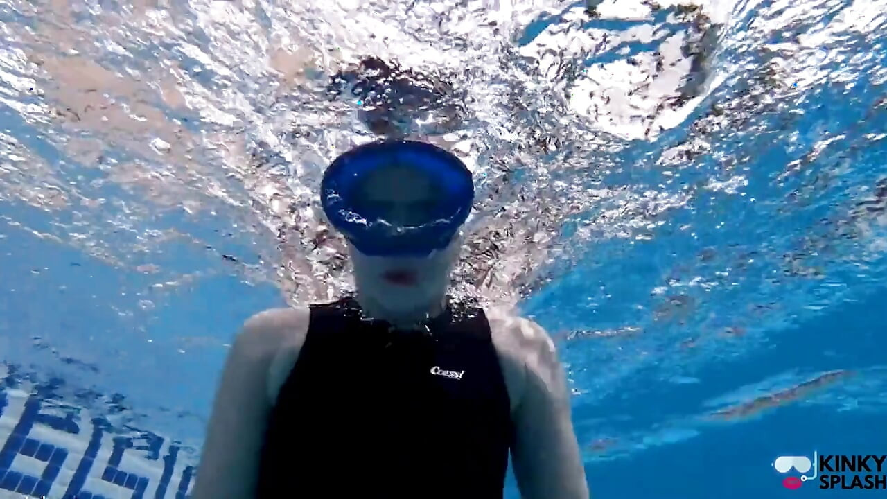 Underwater Wetsuit & Mask Fetish Filling, Bubbles & Breath Control