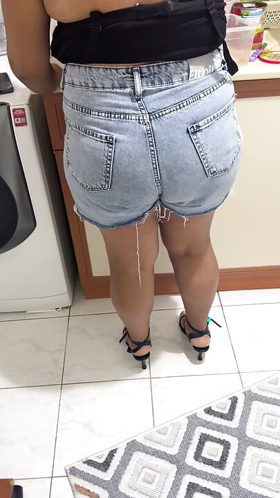 My big ass lover cooking in the kitchen is so