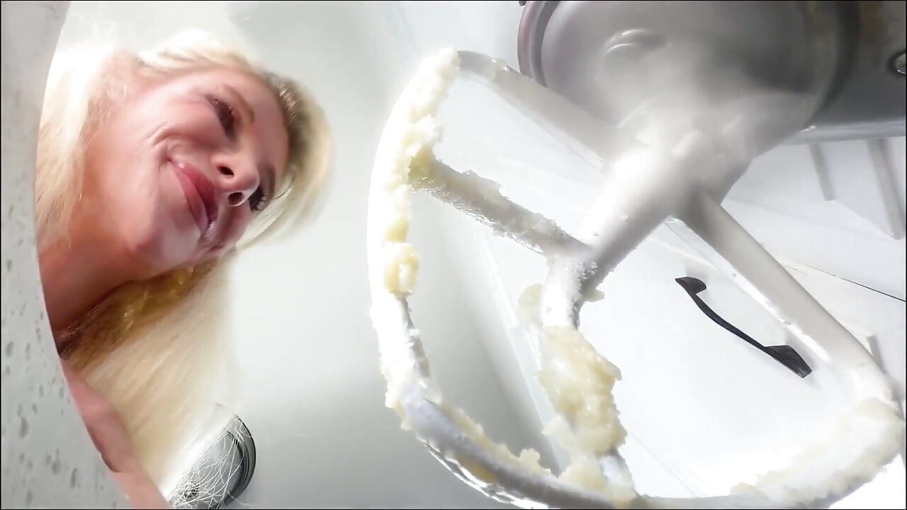 Trans Giantess Gourmet 2 - Poundcake - Solo Anal and a Huge Cumshot