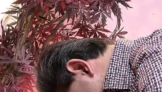 Adegan 1 tante semok latina dengan celana dalam seksi linette lynx suka banget dientot di pantat