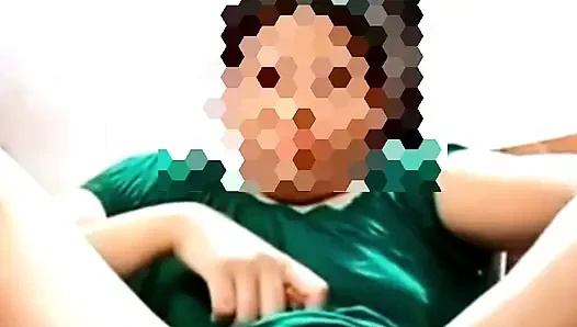 Üvey kız kardeşim görüntülü görüşmede amını gösteriyor