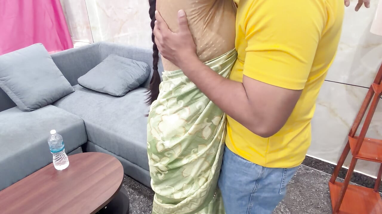 Khoobsurat Akeli Bhabhi Ne Choot Di....