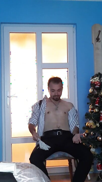 Daeros in your Santa is next to you