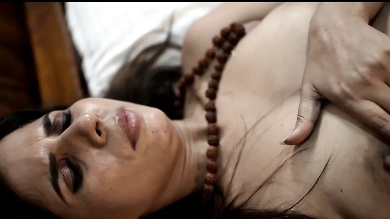 Indian Hot Porn Star Muskan Fucking with Dildo Sex Video