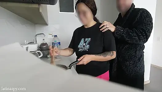 Dapur dengan payudara latin bagian 2