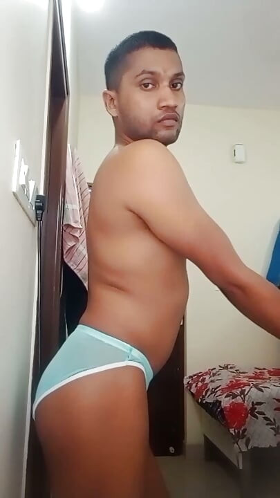 honey twink mastubating infront of cam
