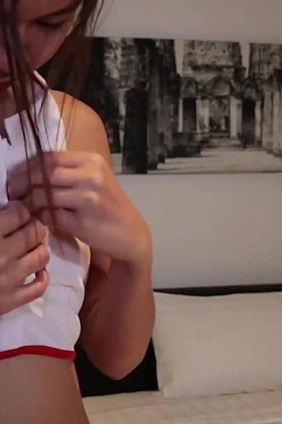 Asiansexdiary Zierliche Asiatin Bekommt Große Gesichtsbehandlung