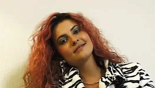 Cewek rambut merah nyepong kontol dan dientot gaya doggy pov