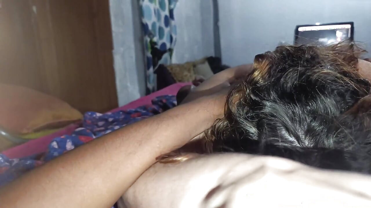 Soție căsătorită care declară dragoste unui penis mare BBC în timp ce cuckoldul privește
