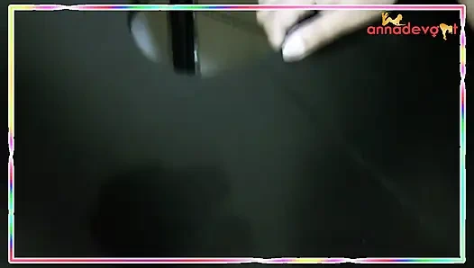 Breitbeinig bespielt und lecker Sperma