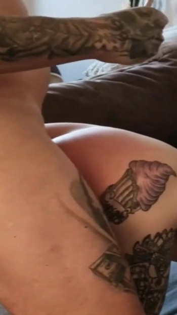 Klíčový okamžik od "Sexy dospívající dívka submisivní a tvrdě ošukaná"