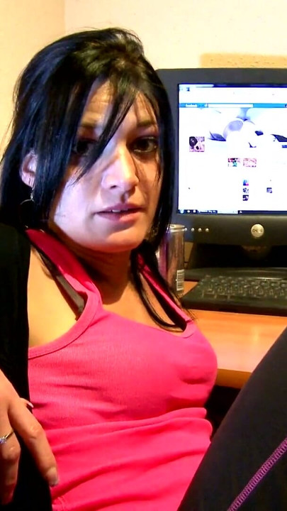 Sahilde seksi fotoğraflar için deepthroat ve seksle ödeme yapılıyor | Klip 2