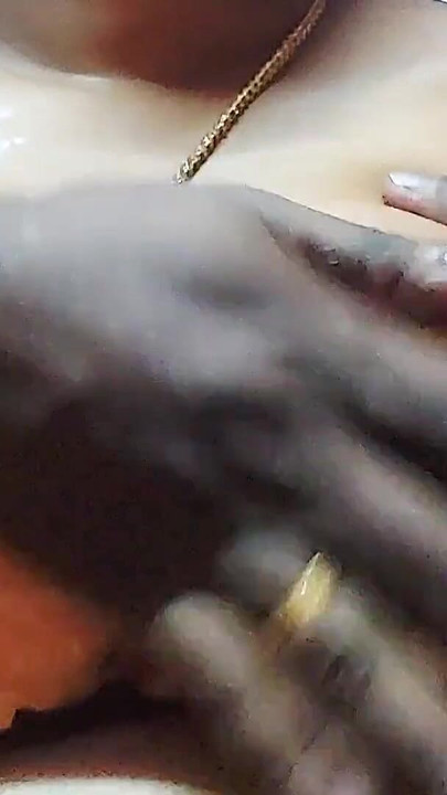 فتاة هندية ساخنة يغويها الشاب | مقطع 1