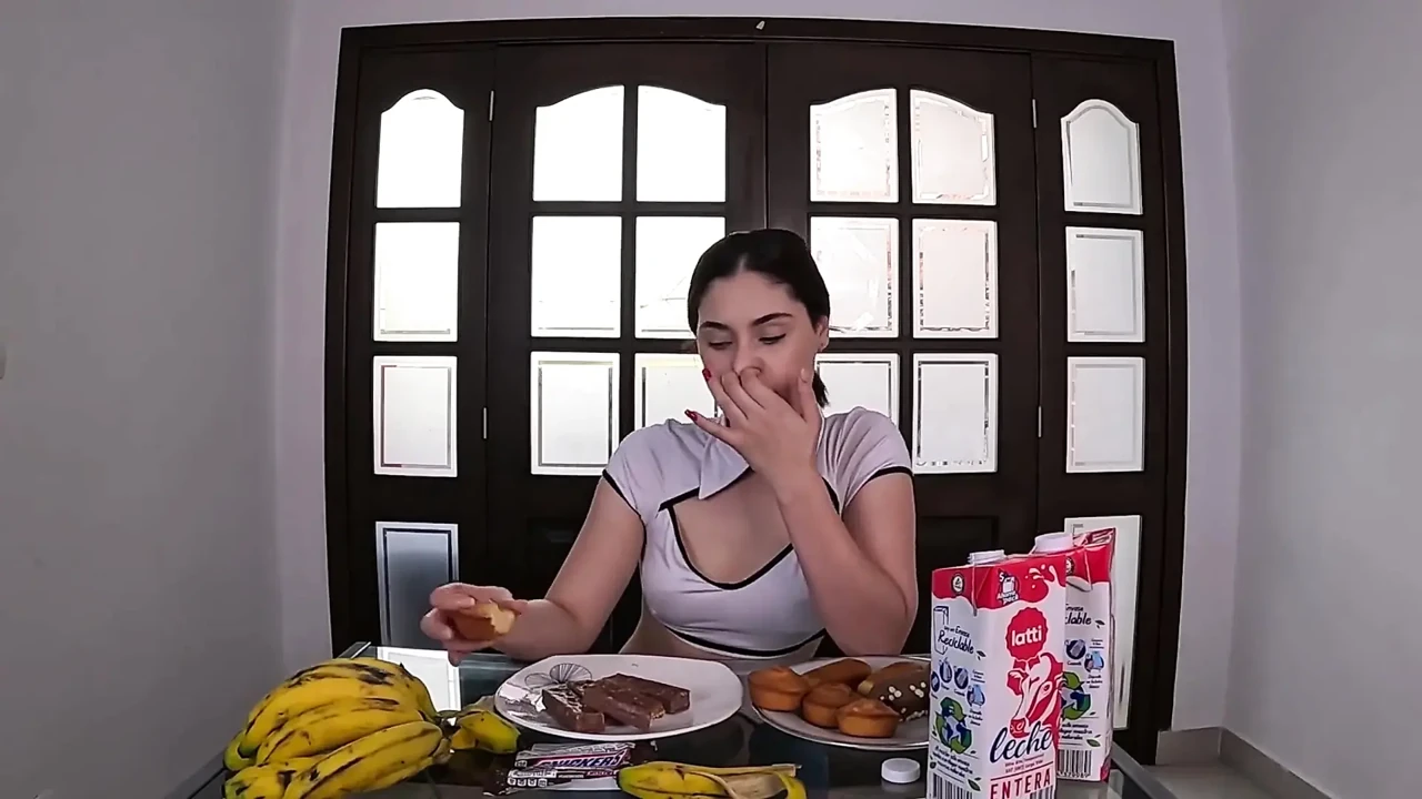 I Become a Disaster Eating