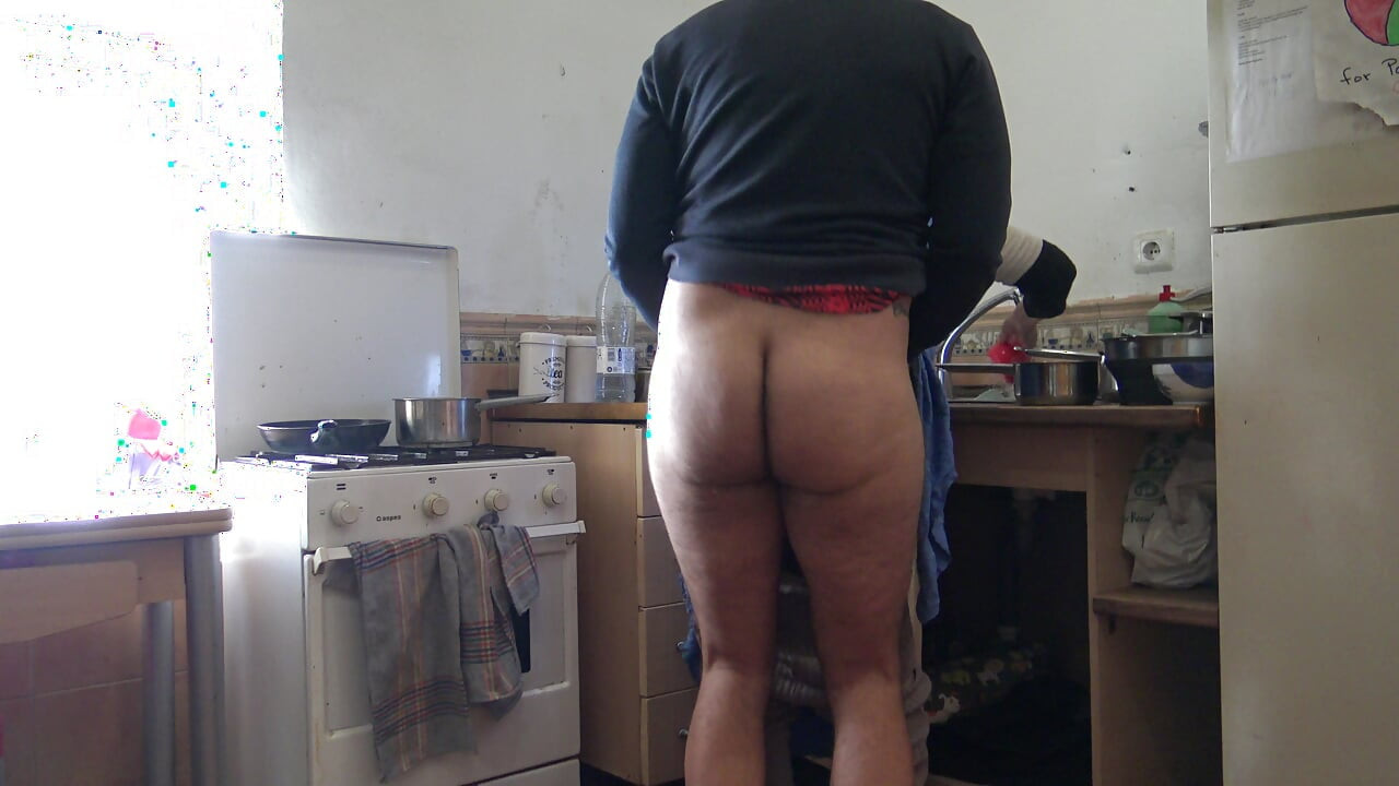 HOMEMADE HARD FUCKING ARAB WIFE IN KITCHEN