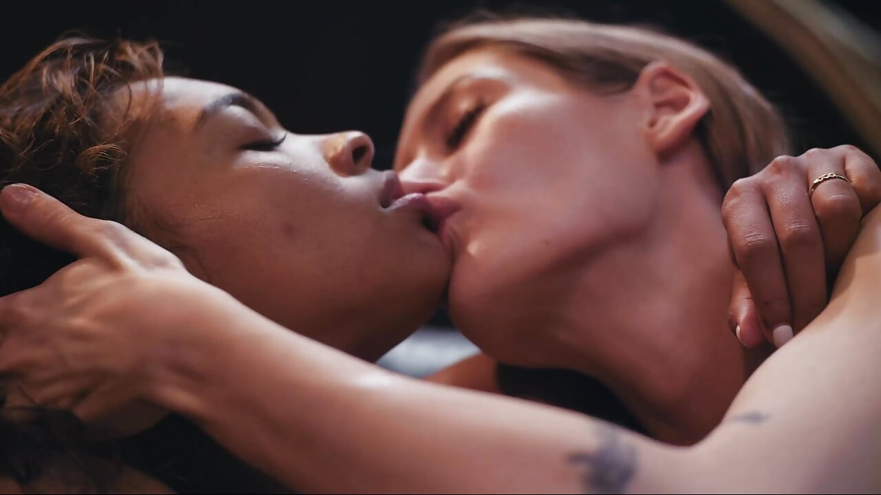Transgender Girls Gangbang Sexy Babe - Tiffany Tatum Futa Blowjob