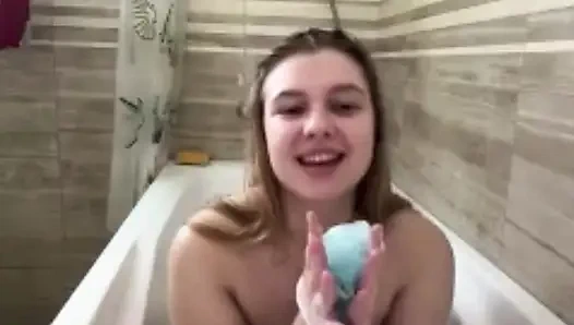 Ngentot anal dengan kontol besar di pertunjukan kamar mandi