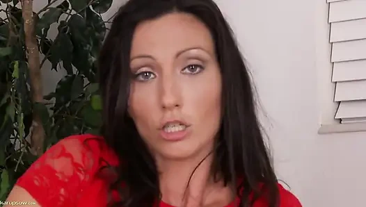 Wenona: MILF dirty talk and pussy play