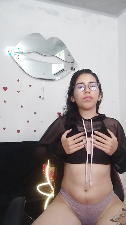 אני רוצה שתרגישי אותי רטובה Raelle1975