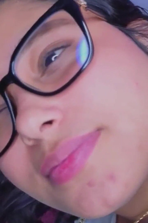 Ocierając się o siebie naszymi mokrymi pochwami