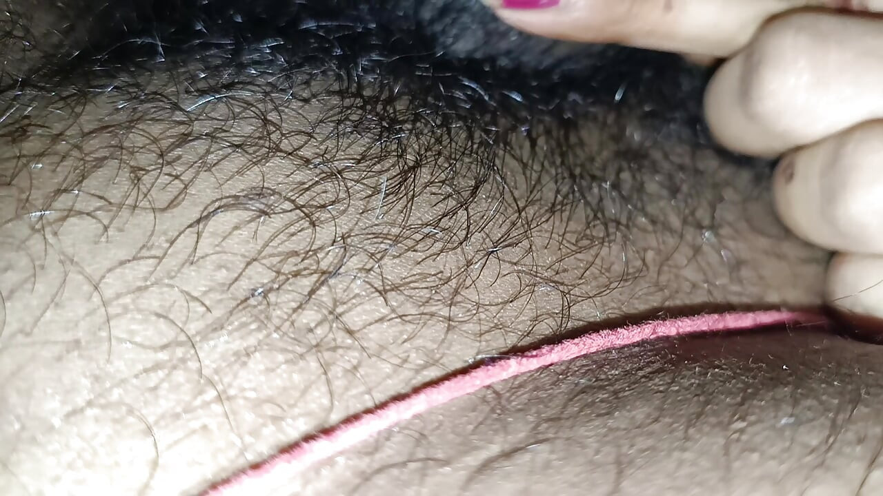 Bihari deshi Bhabi ko mast pela condom lagake